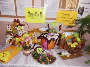 Expoziție de toamnă! Emoții și culori – bravo elevilor!