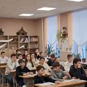 În colaborare cu IPLT ”Ion Creangă”, Soroca s-a desfasurat activitatea proiectată în clasa a VII-a ” B”, diriginte Gutu Olga cu subiectul ” Cuvinte care pot rani sau vindeca”